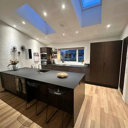 Family Friendly Villa Losning