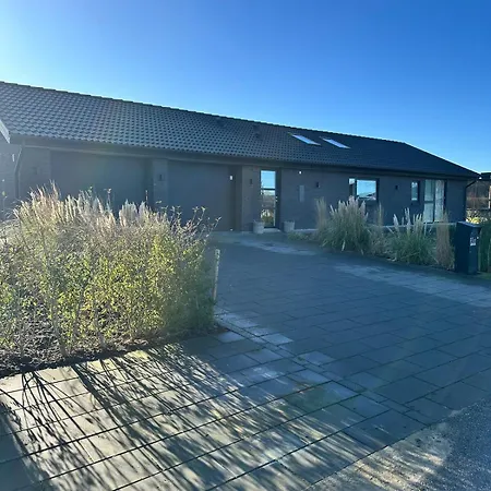 Family Friendly Villa Losning